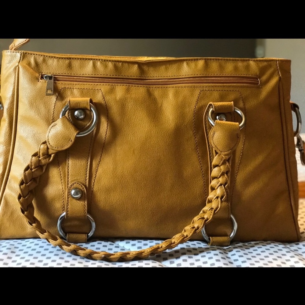 DSLR purse - Liv bag from Cheeky Lime